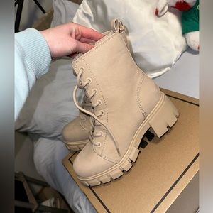 NWT MIA michele boots